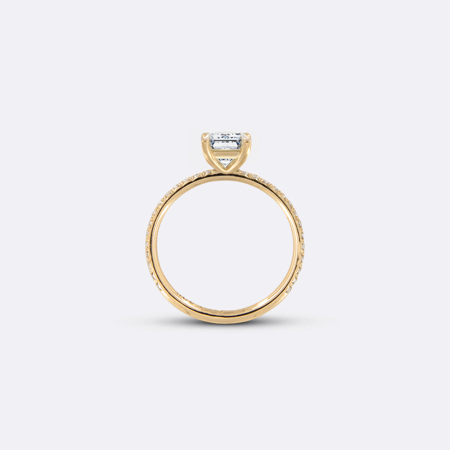 SOLITAIRE PAVÉ ring